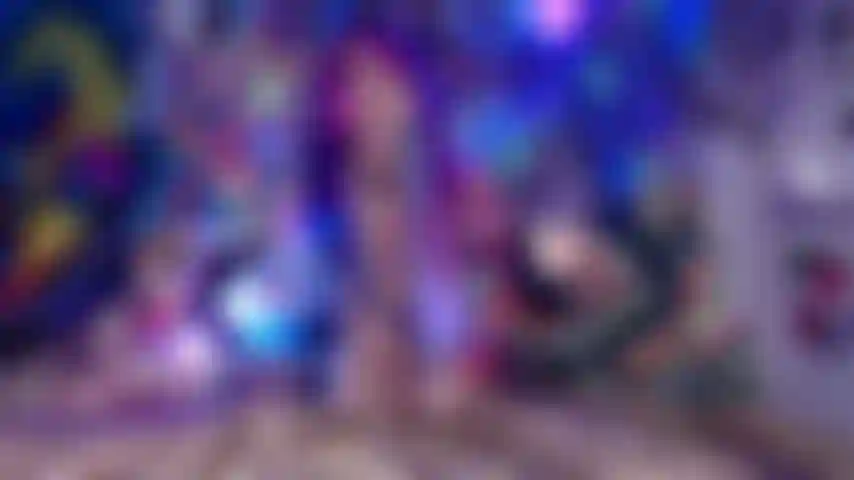 Joi-herausforderung mit neuem tragbaren vibrator.