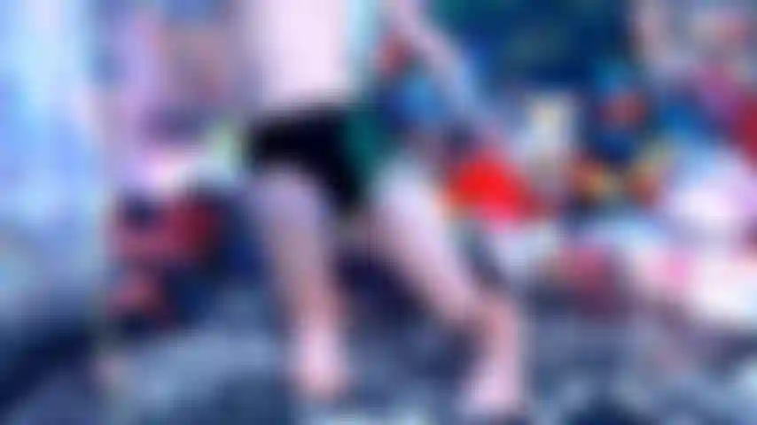 Ein gothic-baby, das dich riechen und ihre fürze genießen lässt.