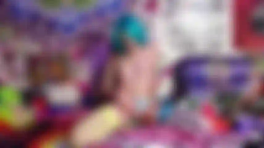 Satin-höschen rutscht über pov atp + klaffend.