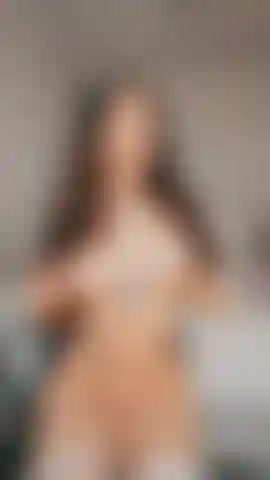 Die versaute krankenschwester chloe, die sich um deinen ständer kümmert.