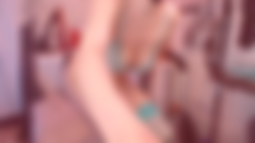 15 Min mit riesigem analgape (sehr großes spielzeug, großer apfel, 3 plugs, 4 spielzeuge gleichzeitig usw.).