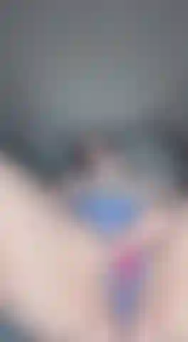 Nahaufnahmen von pussyspielen und squirting.