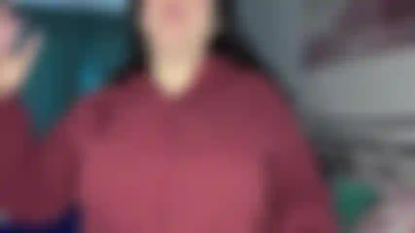 Mitbewohnerin lutscht dich und wird gefickt (solo-rollenspiel).