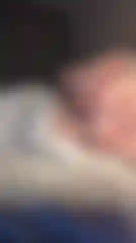 Big tit massage im bett.