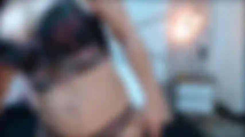 Genieße meine titten.