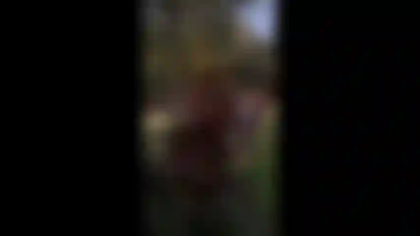 Rocke die cammo am pool.