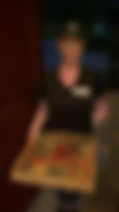 Mary carey, deine lokale "pizzaschlampe" liefert!!!