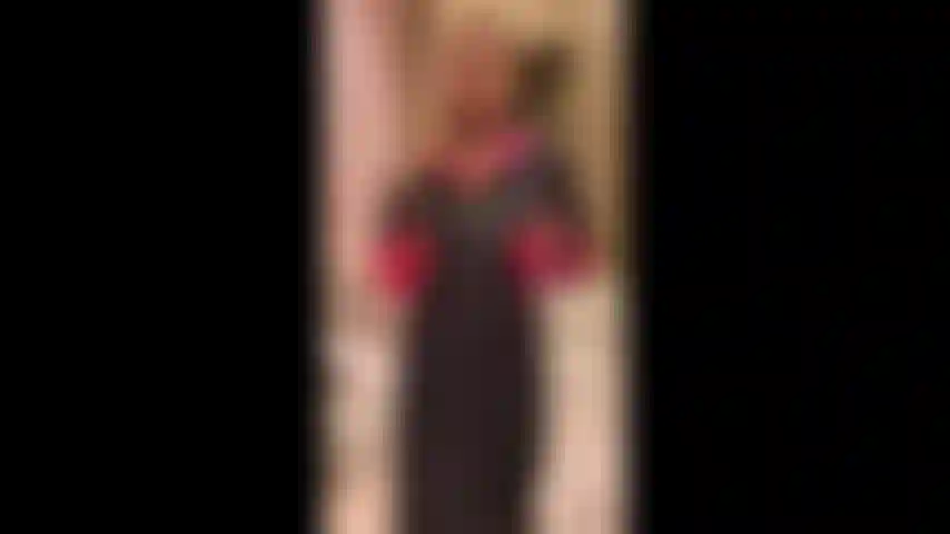 Mary careys exotischer goth-strip und play.