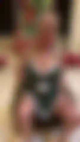 Willst du mir dabei zusehen, wie ich deiner zuckerstange einen bj gebe?