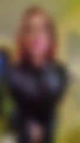 Schwanzlutschen101 für anfängende betacucks – also, du willst ein schwanzlutscher sein? Na, willst du? Okay, beweise es mir. Fang hier an, jetzt, auf die knie. Streck die zunge raus, zeig mir. Fang an zu lecken, beeindrucke mich. Lutsch es, mach mich an. Hmmm, nicht schlecht für einen anfänger, du hast potenzial. Ich kann aber sagen, du wirst definitiv noch sehr, sehr viel übung brauchen.