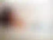 Ich entspanne mich und verdampfe ein wenig, dann genieße ich mein heißes bad, während meine finger erkunden und ich richtig hart abspritze!