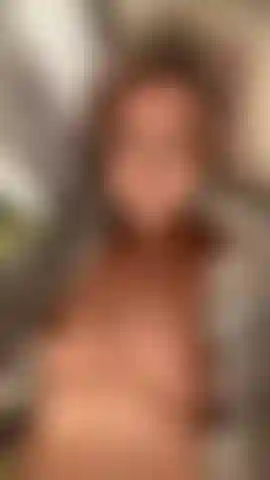 Kribbeln ... Morgens spiele ich mit meiner perfekten muschi. Willst du mich?