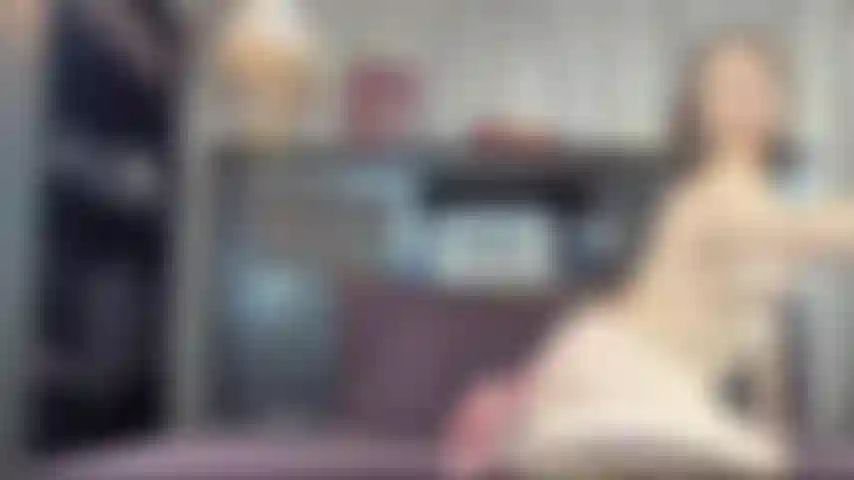 Robin – video 14 – zehen, füße und geldautomaten.