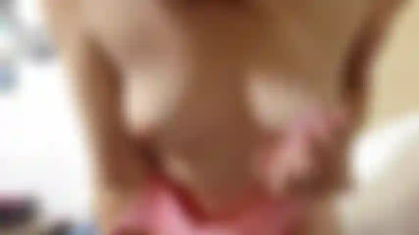 Robin – steck dir den dildo zuerst in meine muschi und stecke ihn dann gerne in meinen arsch! Rundes lustkarussell!