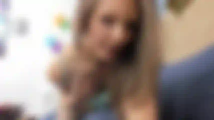 Robin – nahaufnahme von arsch und muschi.