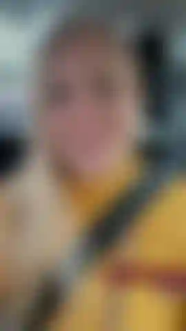 Lots of photos 
See me naked 
Hairy pussy