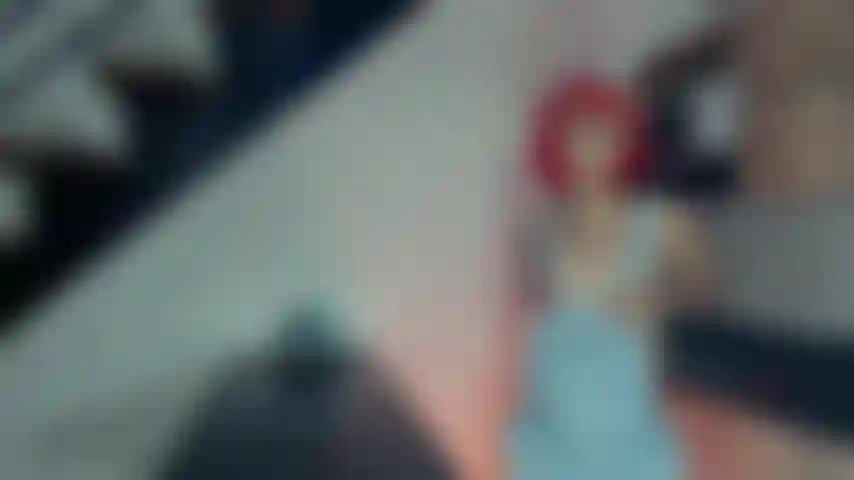 Spürst du meine schönen titten in deinen händen? Ich würde gerne nackt für dich sein.