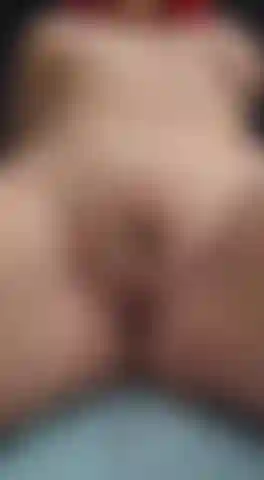 Ich liebe es, dir meine ganze vagina zu zeigen und wie sehr ich es genieße, zu masturbieren.