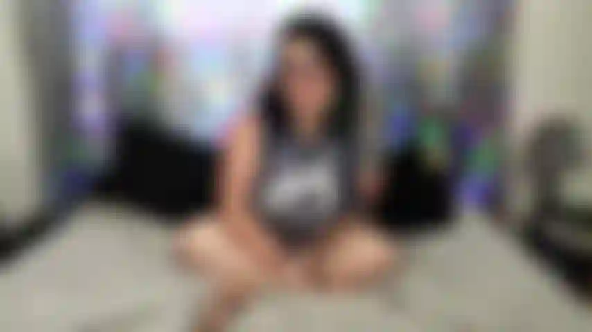 Bbw kleine penis demütigung. Mollige, vollbusige, tätowierte milf, die sich über deinen winzig kleinen mikropenis lustig macht!