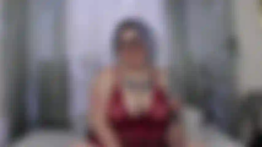 Ich nenne dieses video die anal-olympiade! Ich habe einen handschuh meiner lieblings-analspielzeuge zusammengestellt, von buttplugs bis zu dildos. Ich lade sie ein, zuzusehen, wie ich versuche, durch sie hindurchzulaufen, rücken an rücken, jeder größer als der letzte, und mein arschloch bis an die grenze dehnen.