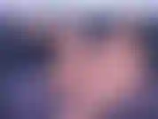 Dildo-muschi-fick mit riesiger gefälschter gesichtsbesamung.