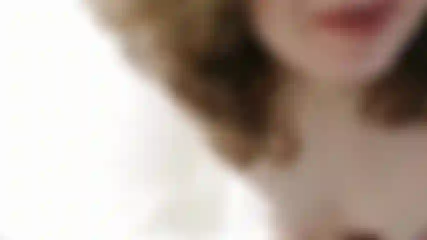 Nur nackt duschen, meinen körper einseifen.