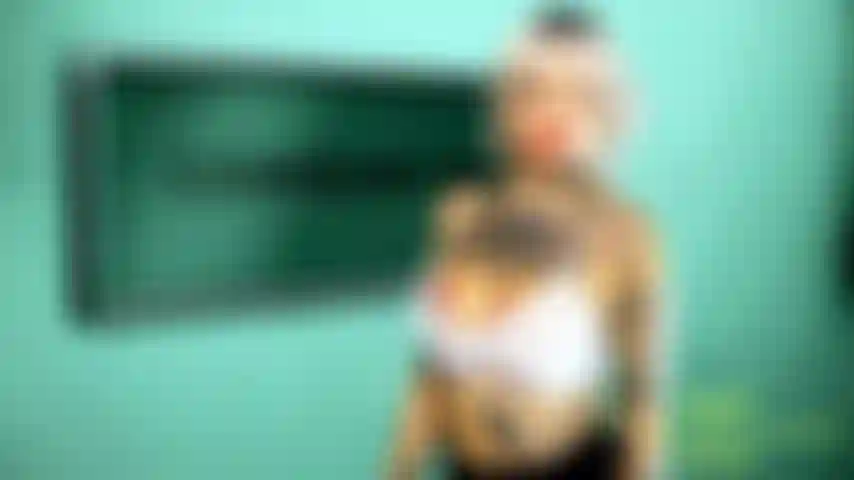 Hypnotisiere cuckold-aufräumarbeiten.