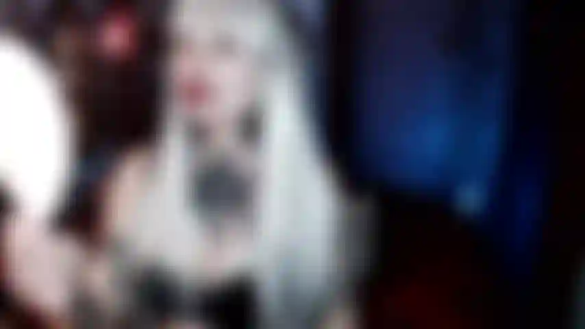 Die aus dir (meinem freund) ein weichei macht!