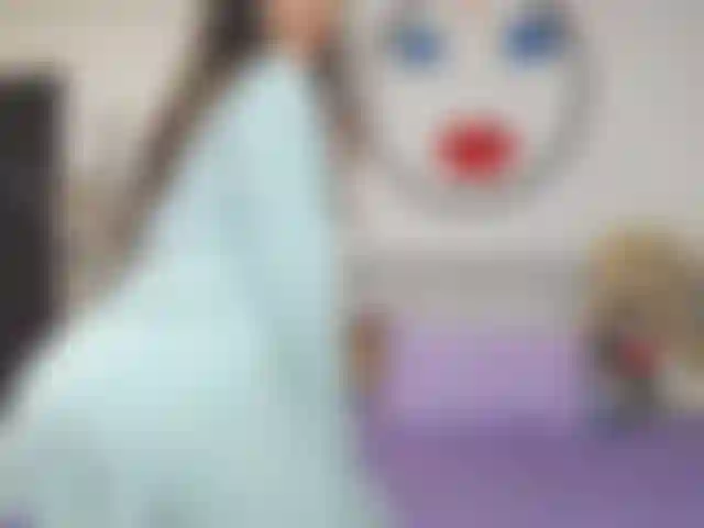 Twerking mit meinem fetten arsch im blauen kleid für dich;):*:*.