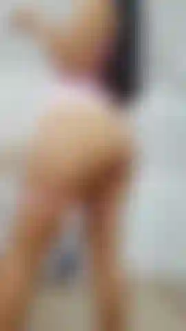 I dance to turn you on... No panties, wet and begging for your cock.