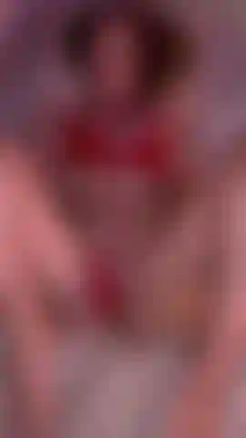 Die meine enge, feuchte, rosa muschi zum spritzen bringt.