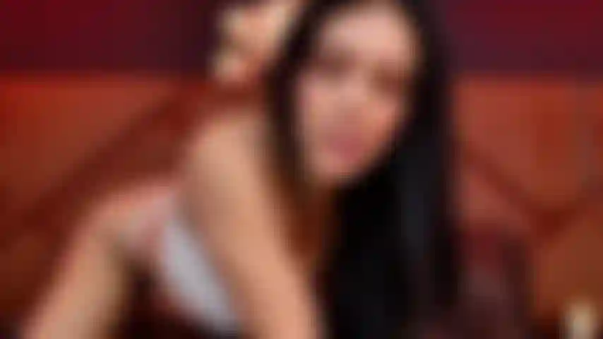 Streichle deinen schwanz langsam und feucht, voll mit meinem spucke.