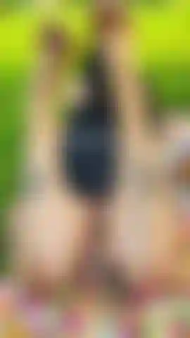 Große füße, schmutzige sexys beim picknick.