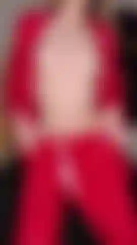 FINGERING BOTH HOLESI cant believe how deep I got my fingers in my pussy and ass!! Its a Christmas miracle daddy  youre going to cum extra hard as I play with both my tight holes  Unlock this and open the best gift this season