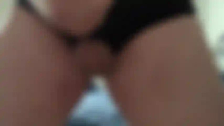 Schwanz und eier umerzogen.