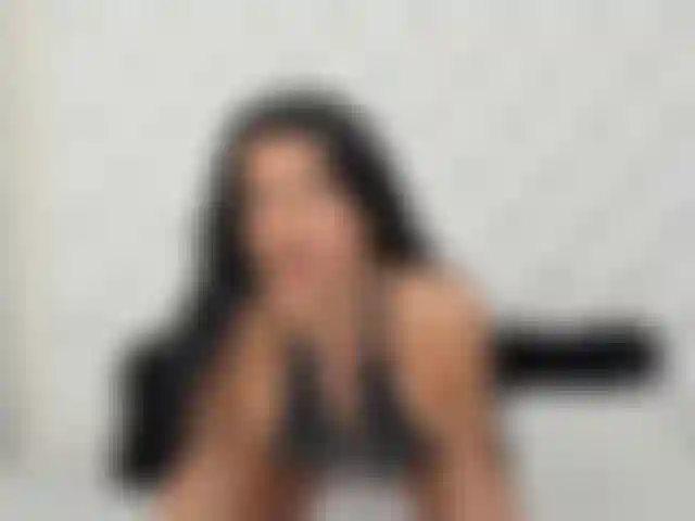 Schatz, ich bin gerade im bett! Schau, wie ich mich selbst befriedige und an dich denke, ich weiß, dass du es magst !!