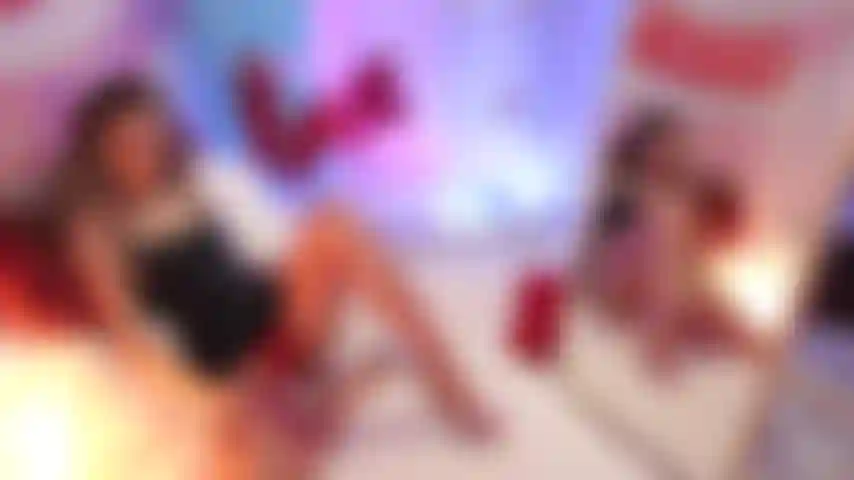 Ich masturbiere in roten netzstrumpfhosen. Nahaufnahme. Full-hd-video.