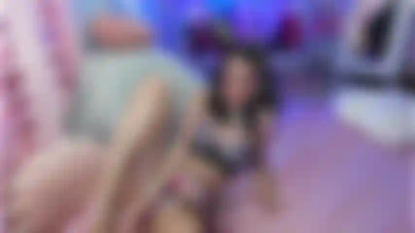 Ein ganz besonderes neujahrsvideo mit dp! Meine muschi muss unbedingt abspritzen! Ich komme mit einem vibrationsspielzeug, aber dann kann ich es kaum erwarten, einen dildo in meine beiden engen löcher zu stecken. Ahegao deepthroat, viel dirty talk und alles was du magst.