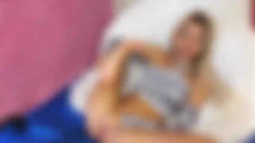 Fußfetischvideo: zehen lecken und masturbieren.