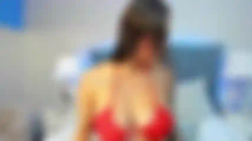 Großen titten und üppiger muschi.