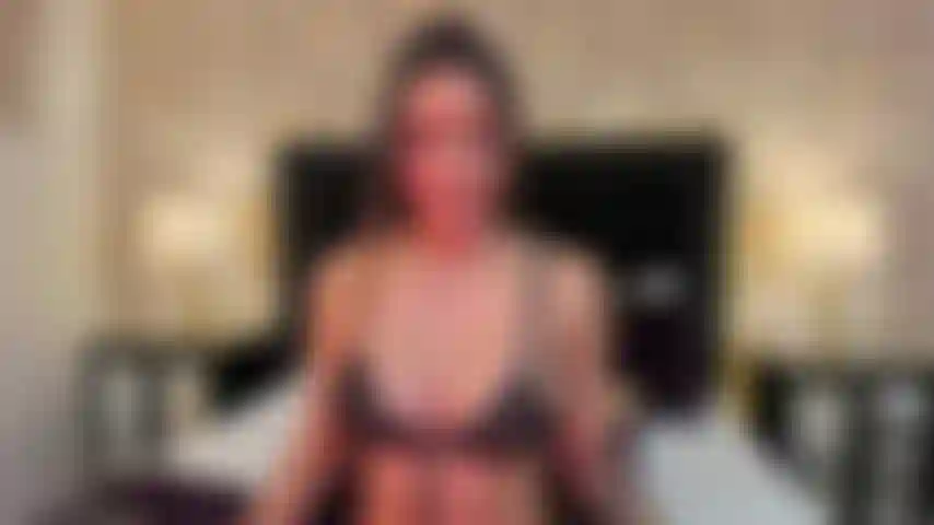 Ich zeige meinen schönen arsch, möchtest du einen analsex sehen?