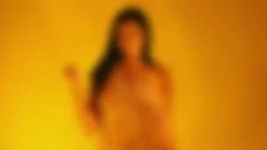 Gold and your body attract me