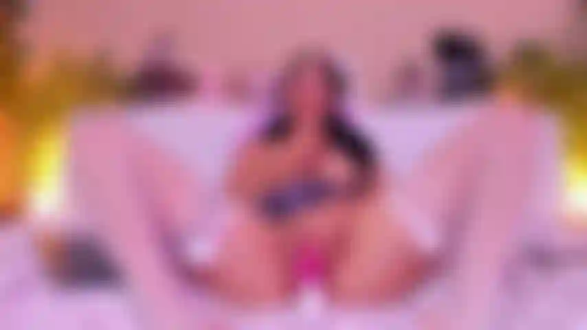 Dieses schulmädchen lutscht deinen schwanz und spielt mit meiner muschi.