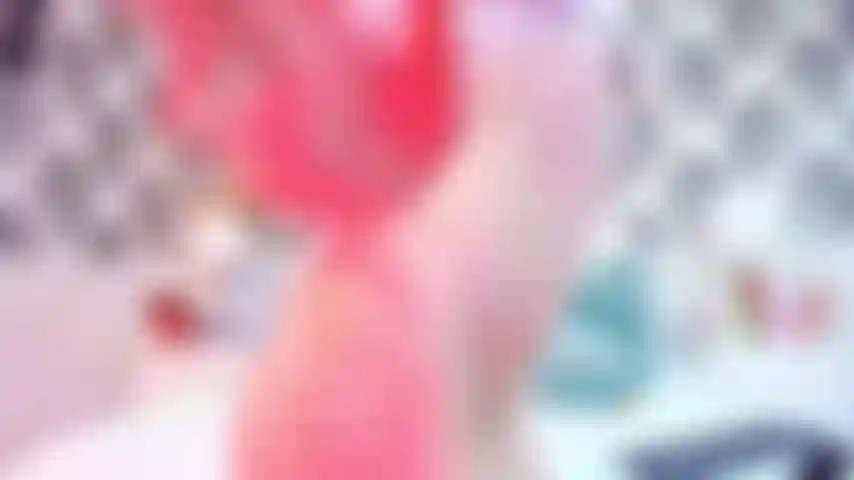 Mit meiner muschi zu spielen und daran zu denken, dass dein schwanz genau hier ist.