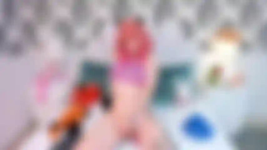 Spiele mit meiner kleinen muschi.