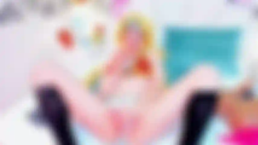 Come closer, listen to my moans, I'll give you my cum.