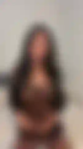 8" GIRTHY DILDO STRETCHING MY TIGHT PUSSY