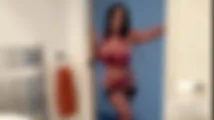 Sph – bade-footjob für kleine schwänze.