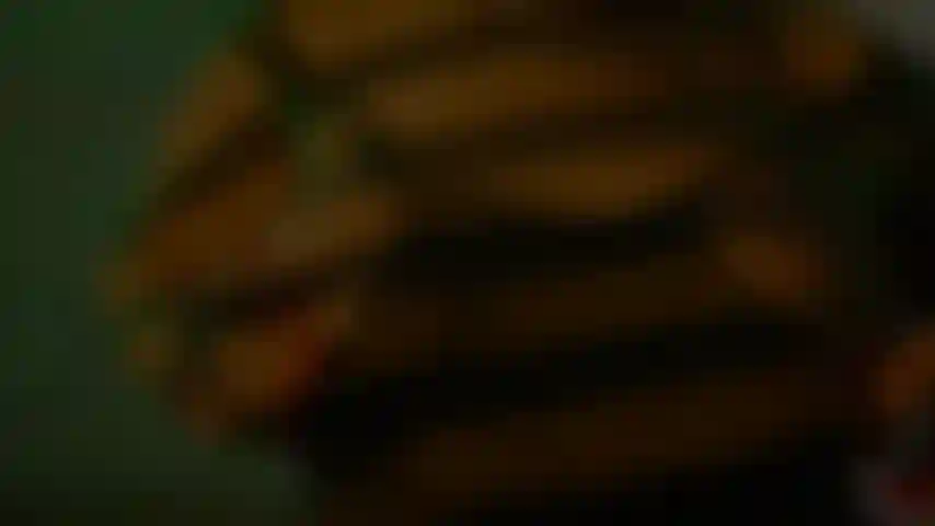 Lass uns liebe machen.