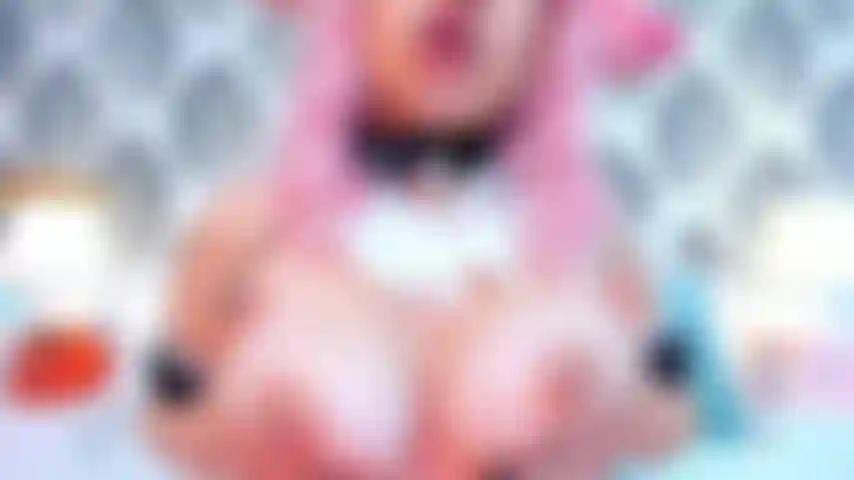 Jetzt wird dein schwanz hart und in meinem mund.